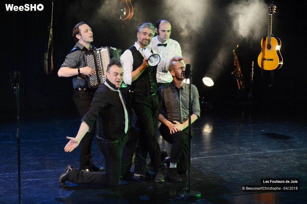 38/51 photos du spectacle Les Fouteurs de Joie
