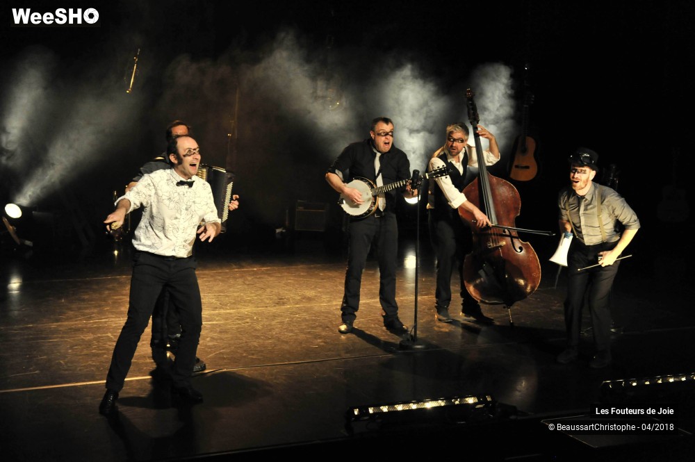 44/51 photos du spectacle Les Fouteurs de Joie
