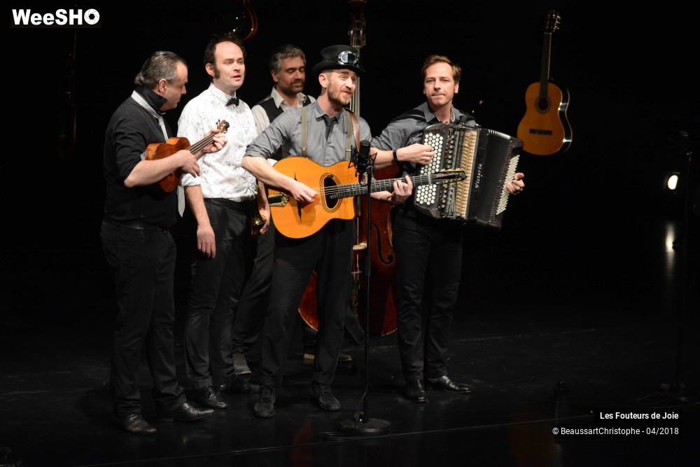 49/51 photos du spectacle Les Fouteurs de Joie