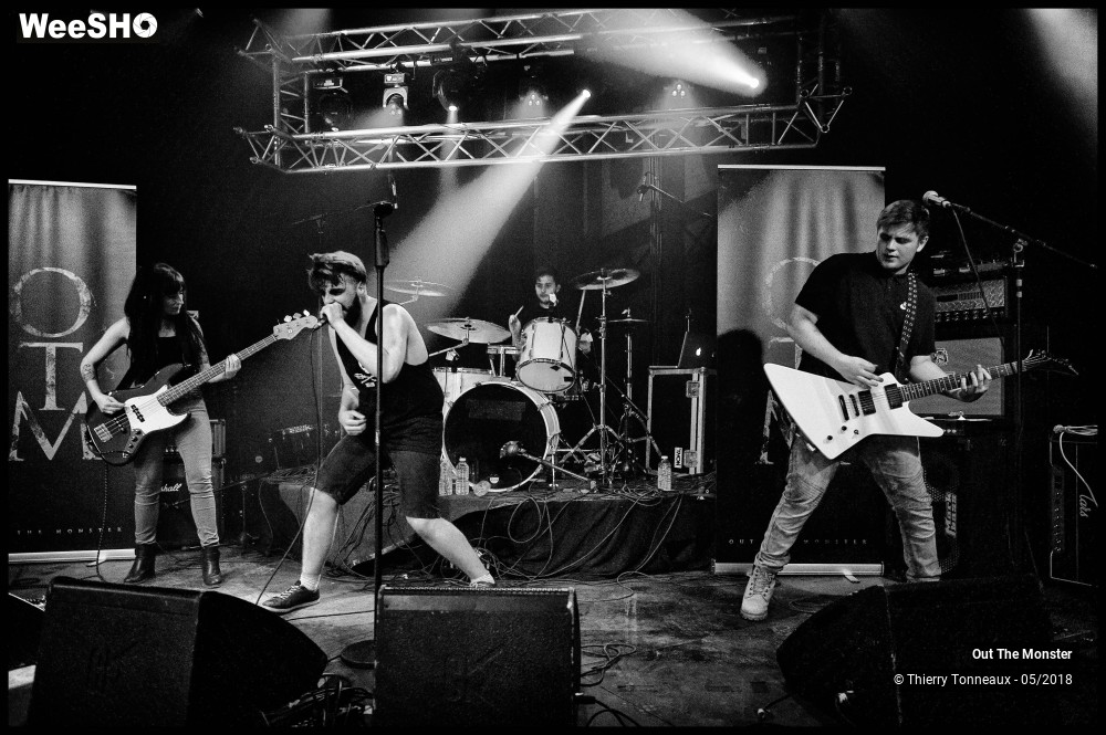 10/39 photos du spectacle Out The Monster