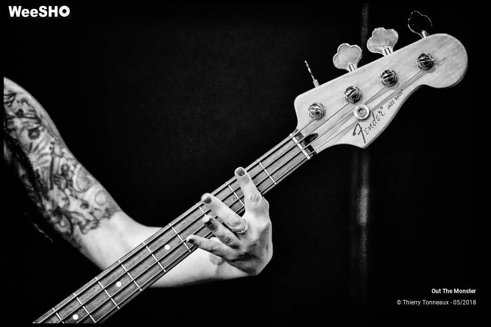 33/39 photos du spectacle Out The Monster