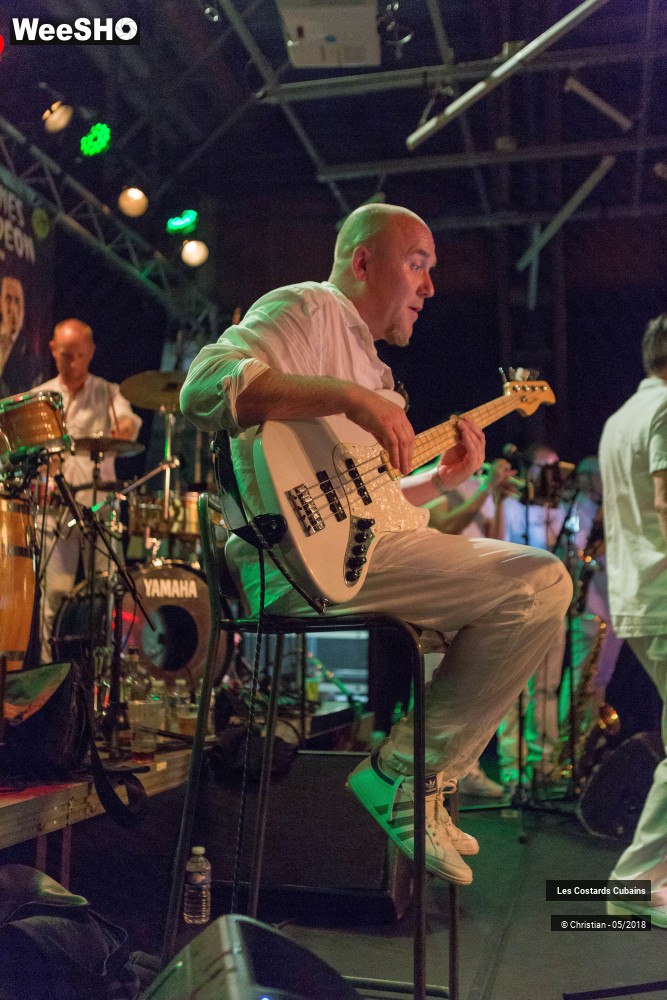 1/31 photos du spectacle Les Costards Cubains