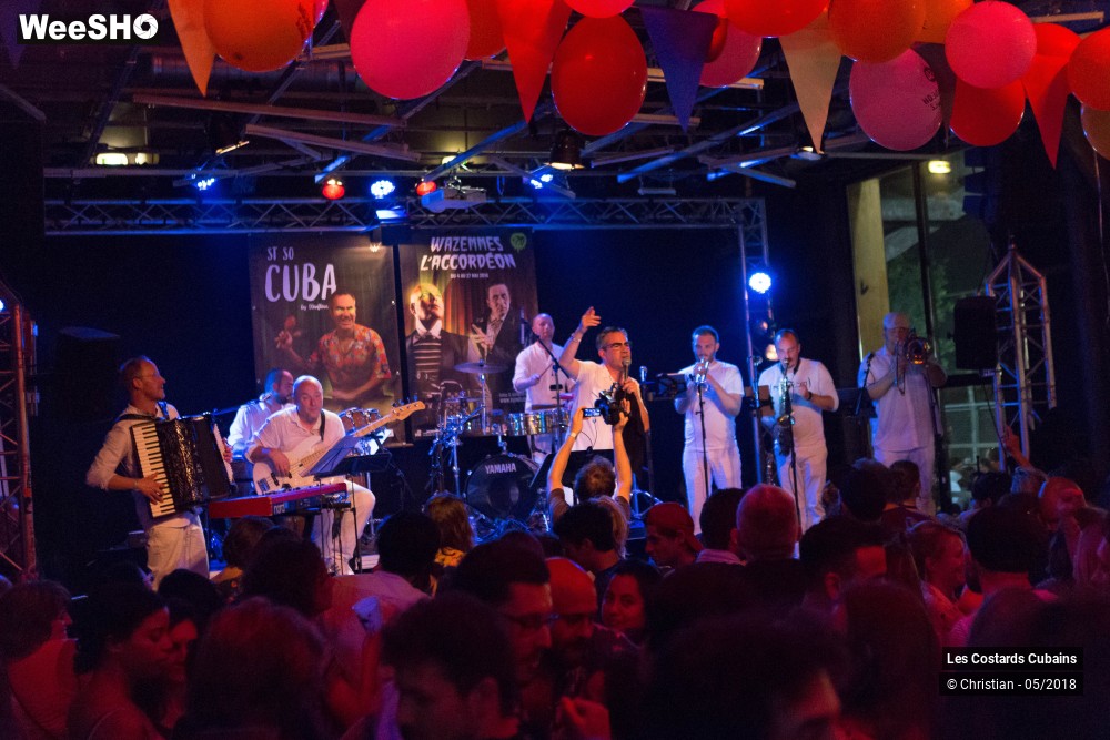 18/31 photos du spectacle Les Costards Cubains