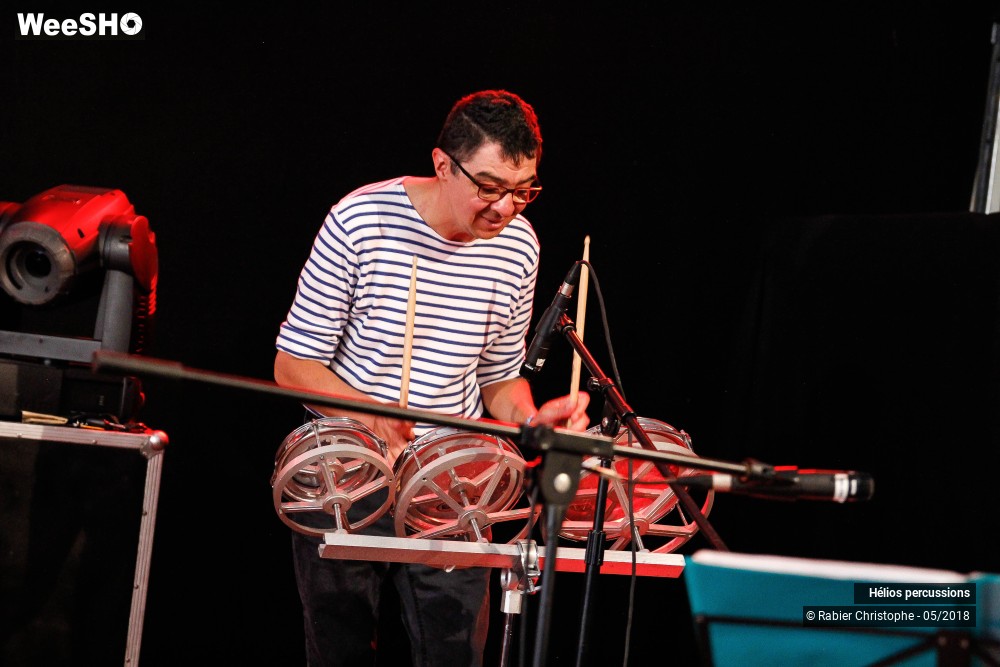 28/47 photos du spectacle Hélios Percussions avec les danseurs de l?APEI du Valenciennois