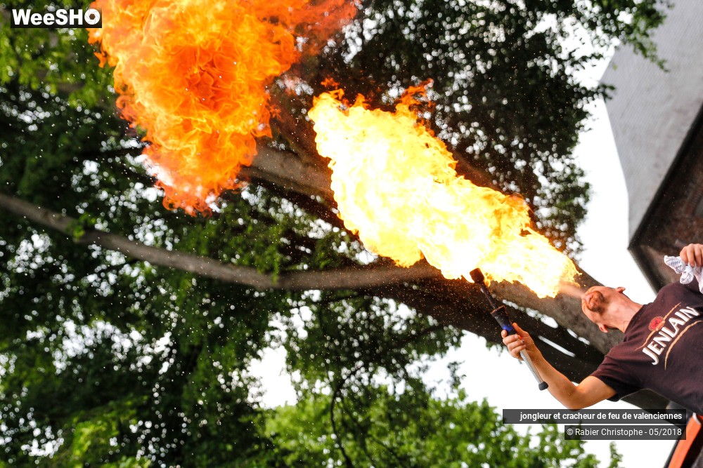 7/21 photos du spectacle jongleur et cracheur de feu de valenciennes