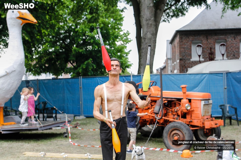 20/21 photos du spectacle jongleur et cracheur de feu de valenciennes