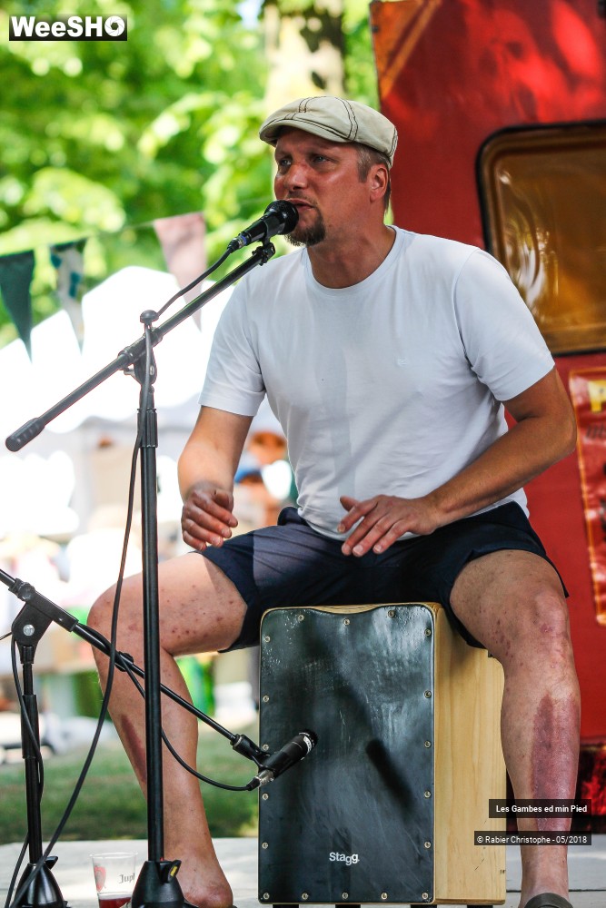 3/24 photos du spectacle Les gambes ed min pied