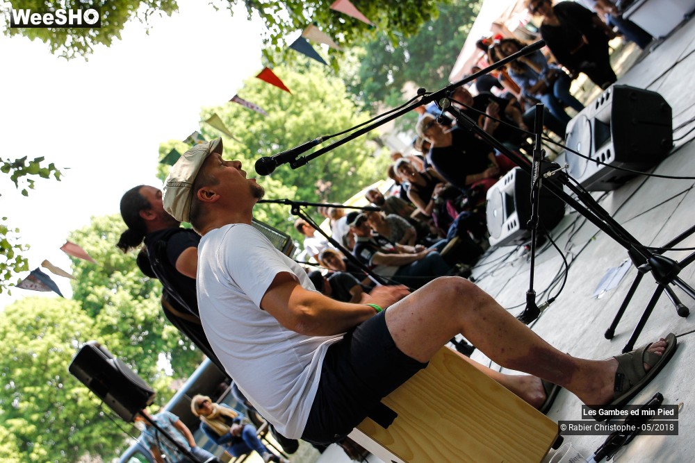 4/24 photos du spectacle Les gambes ed min pied