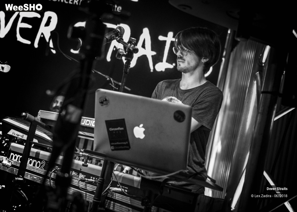 3/12 photos du spectacle Dover Straits (Tribute to Dire Straits)