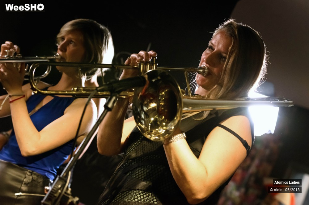 8/33 photos du spectacle Atomic Ladies
