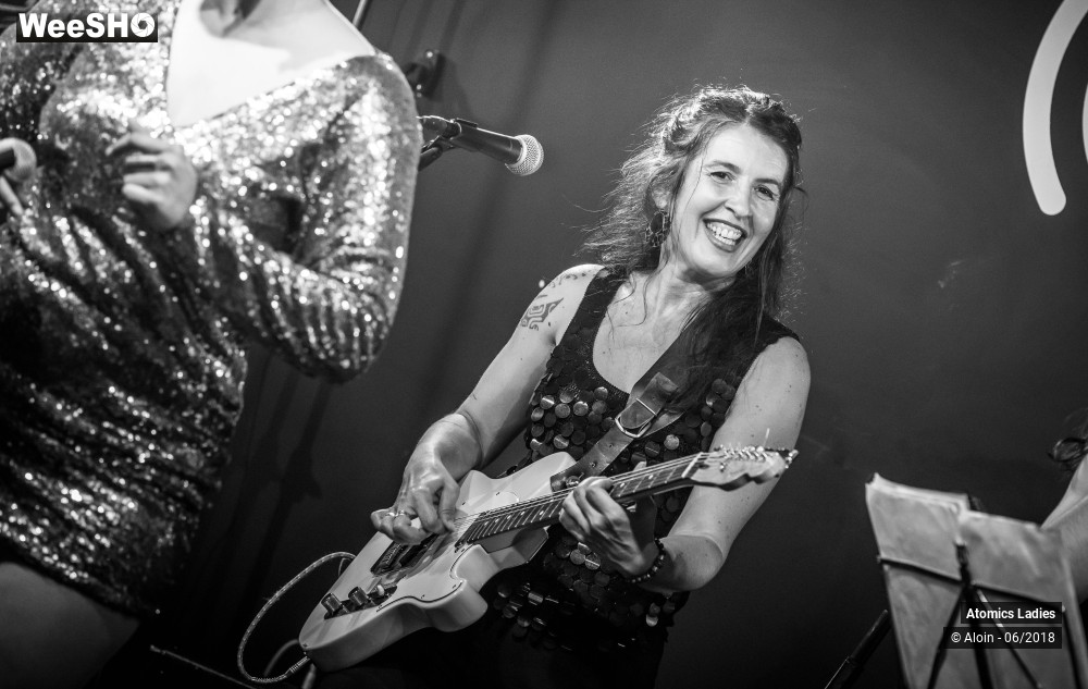 18/33 photos du spectacle Atomic Ladies