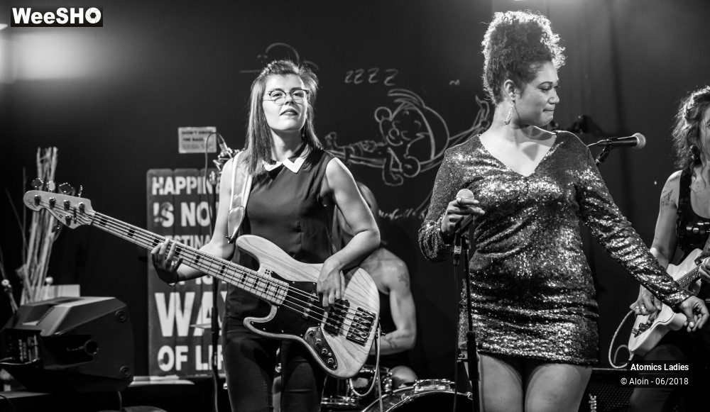 27/33 photos du spectacle Atomic Ladies