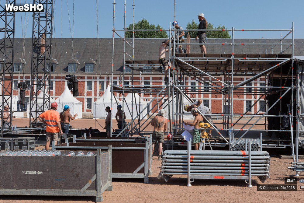 9/31 photos du spectacle Implantation et Coulisses du Main Square Festival 2018