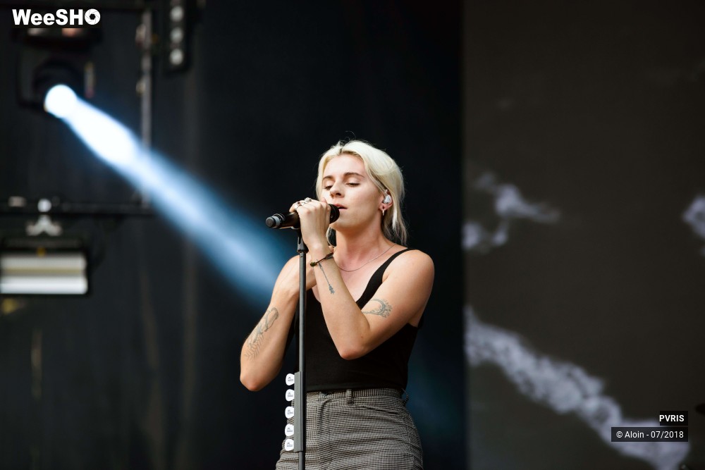 5/10 photos du spectacle PVRIS