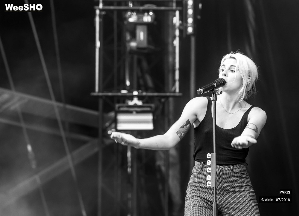 6/10 photos du spectacle PVRIS