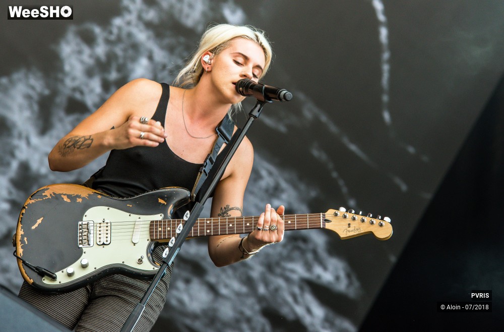 8/10 photos du spectacle PVRIS