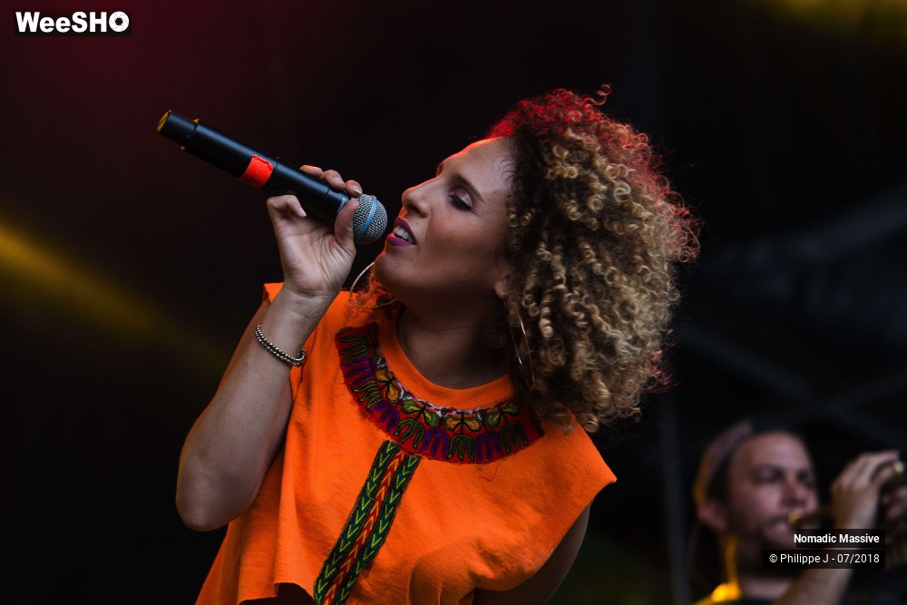 2/20 photos du spectacle Nomadic Massive