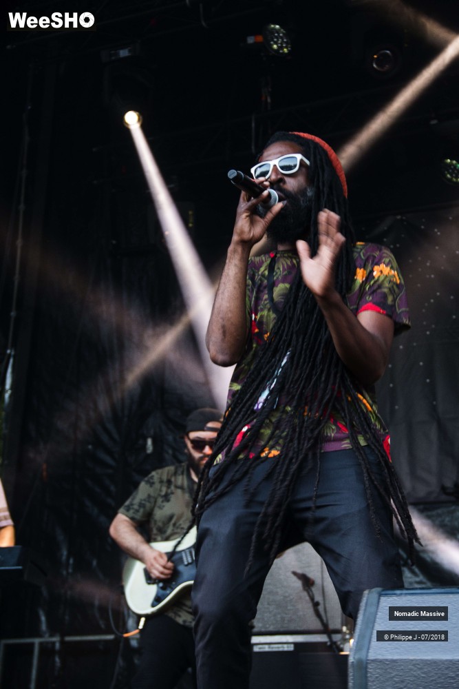 4/20 photos du spectacle Nomadic Massive