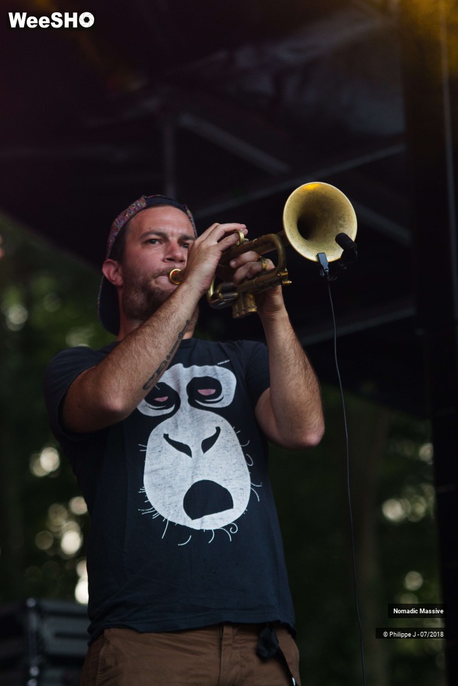 8/20 photos du spectacle Nomadic Massive