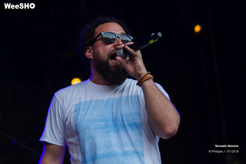 14/20 photos du spectacle Nomadic Massive