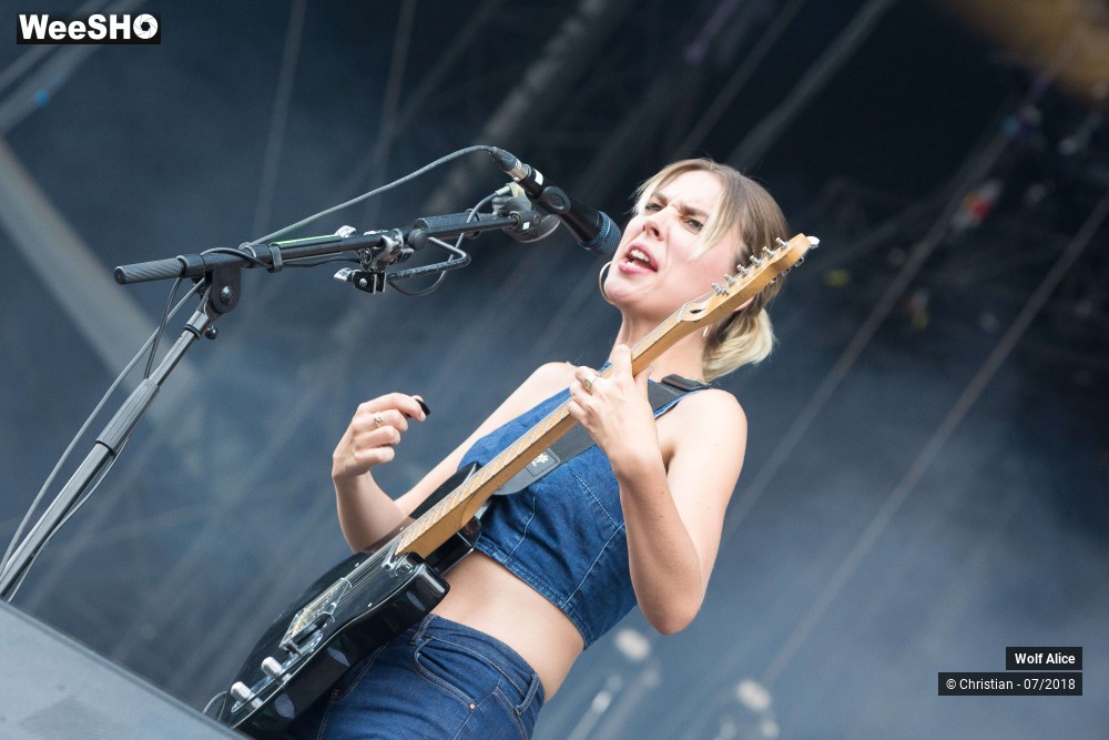 15/31 photos du spectacle Wolf Alice
