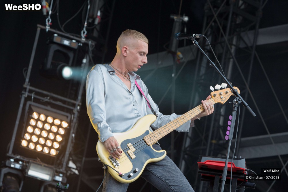 17/31 photos du spectacle Wolf Alice