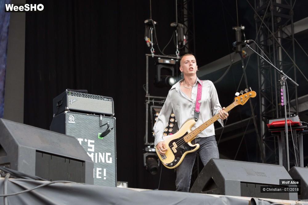 25/31 photos du spectacle Wolf Alice