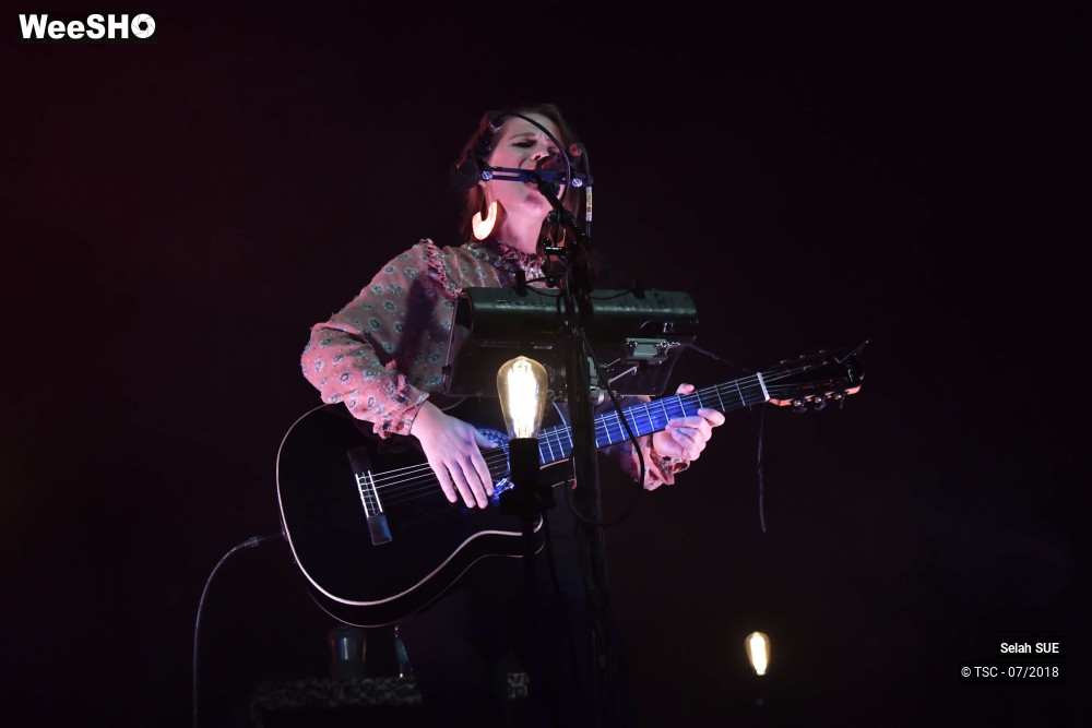 8/10 photos du spectacle Selah Sue Acoustic