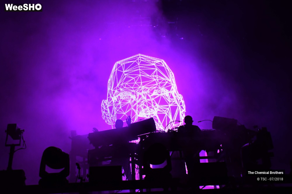 2/24 photos du spectacle The Chemical Brothers
