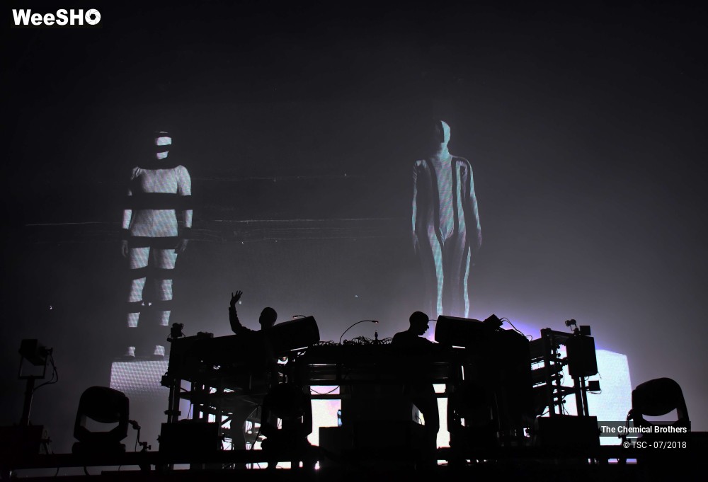 14/24 photos du spectacle The Chemical Brothers