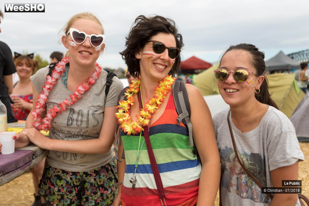 25/49 photos du spectacle Festival Les Nuits Secrètes 2018 : Ambiance sur le camping