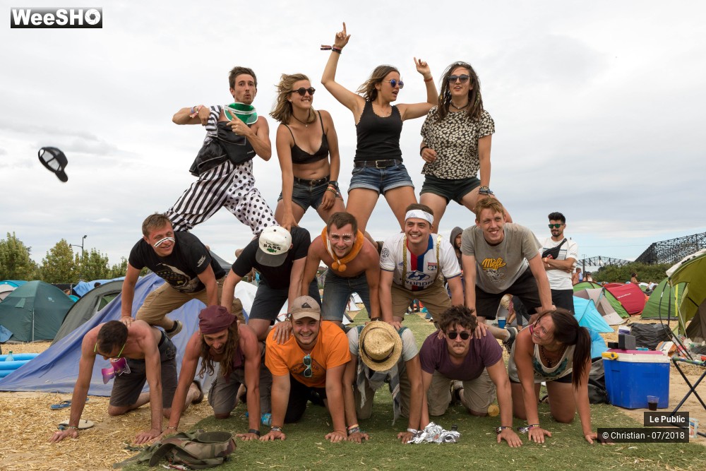 38/49 photos du spectacle Festival Les Nuits Secrètes 2018 : Ambiance sur le camping