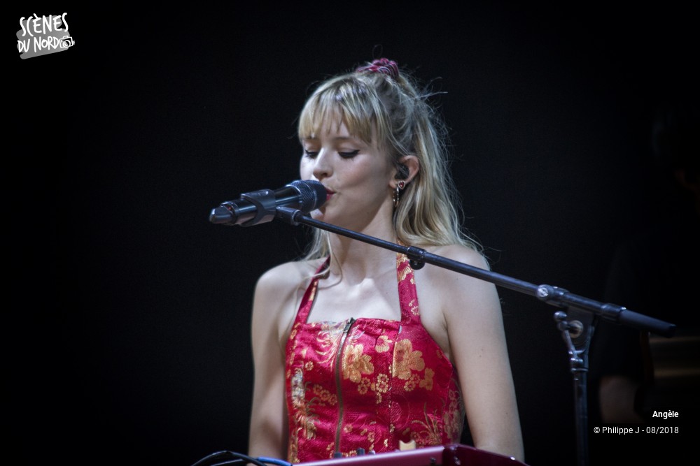 5/16 photos du spectacle Angèle