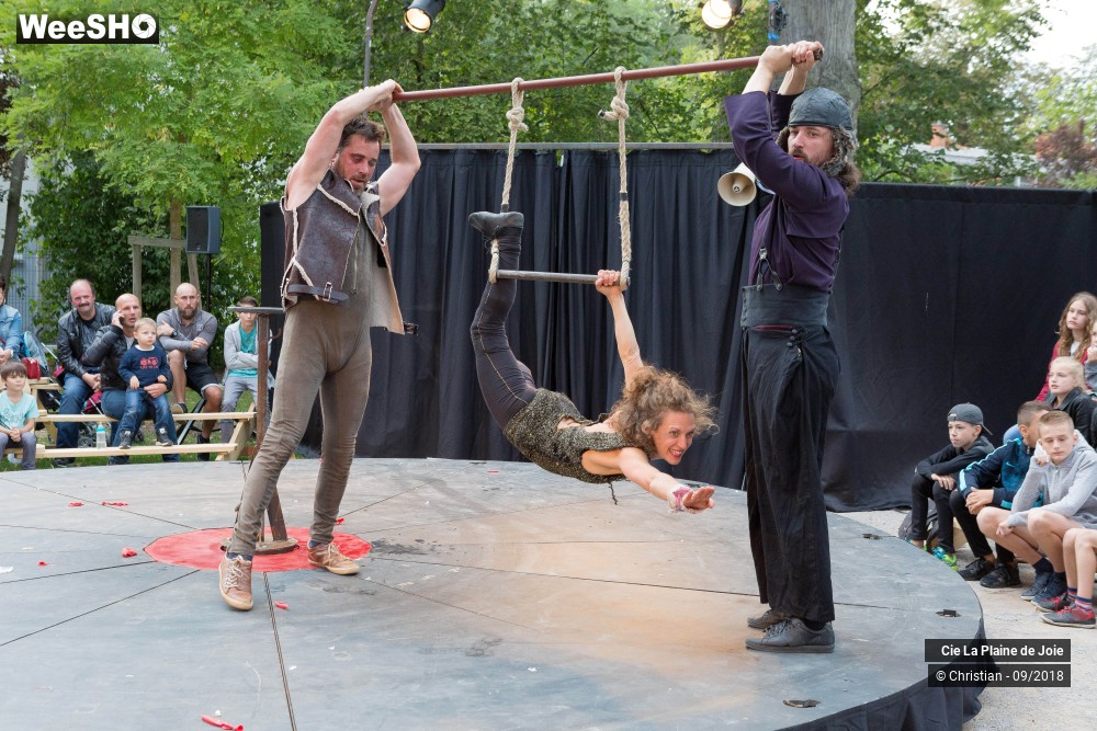 8/31 photos du spectacle L'oeil de la Bête