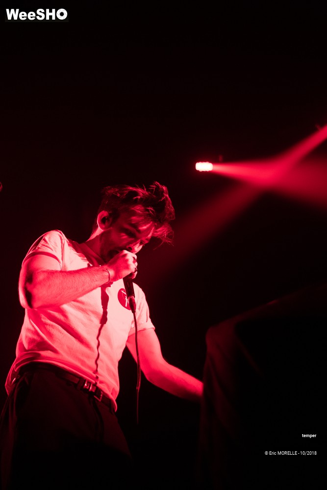 75/100 photos du spectacle temper