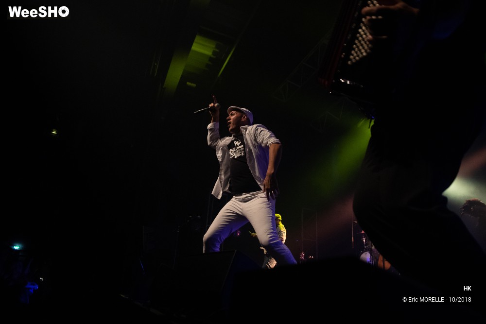 35/98 photos du spectacle HK