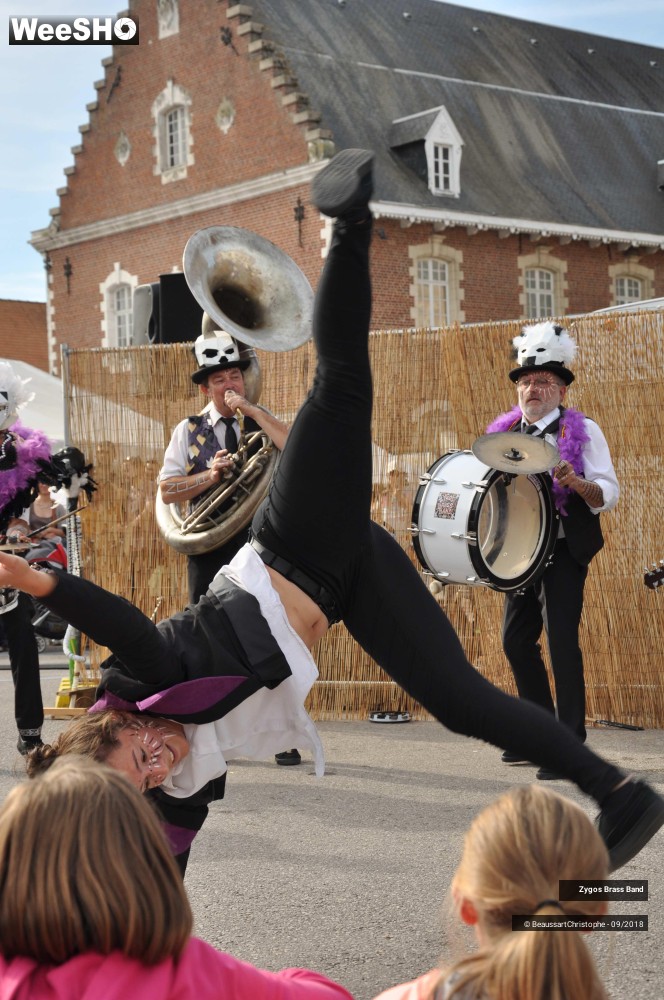9/42 photos du spectacle TRYBZ