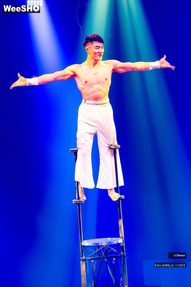 4/50 photos du spectacle Li Zhenyu - Equilibriste