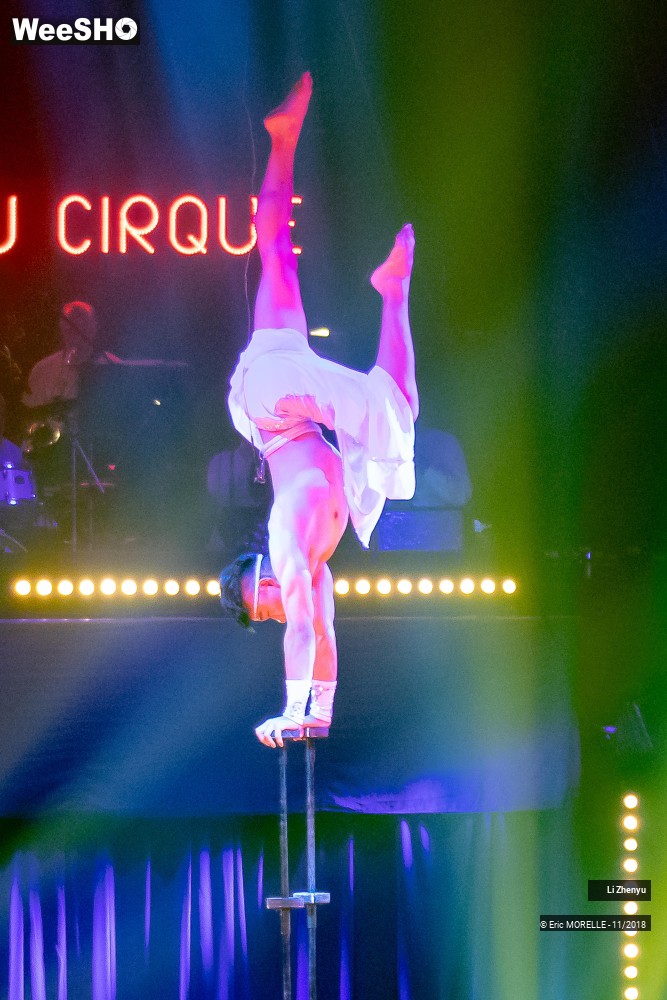 9/50 photos du spectacle Li Zhenyu - Equilibriste