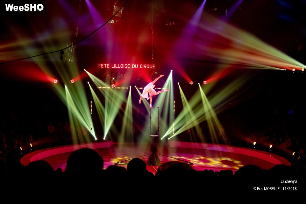 33/50 photos du spectacle Li Zhenyu - Equilibriste