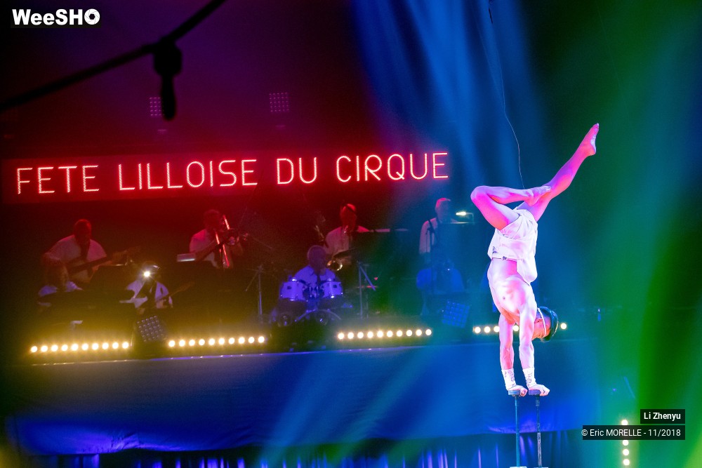 35/50 photos du spectacle Li Zhenyu - Equilibriste