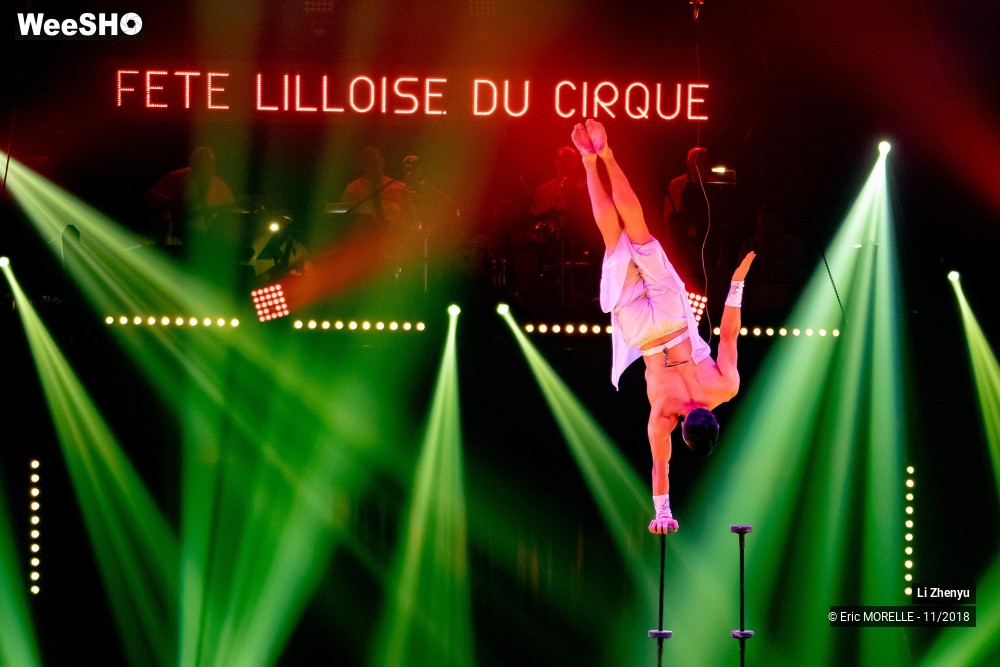 37/50 photos du spectacle Li Zhenyu - Equilibriste