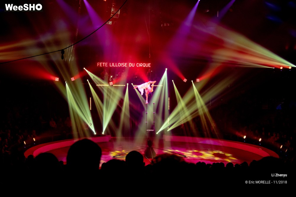 47/50 photos du spectacle Li Zhenyu - Equilibriste