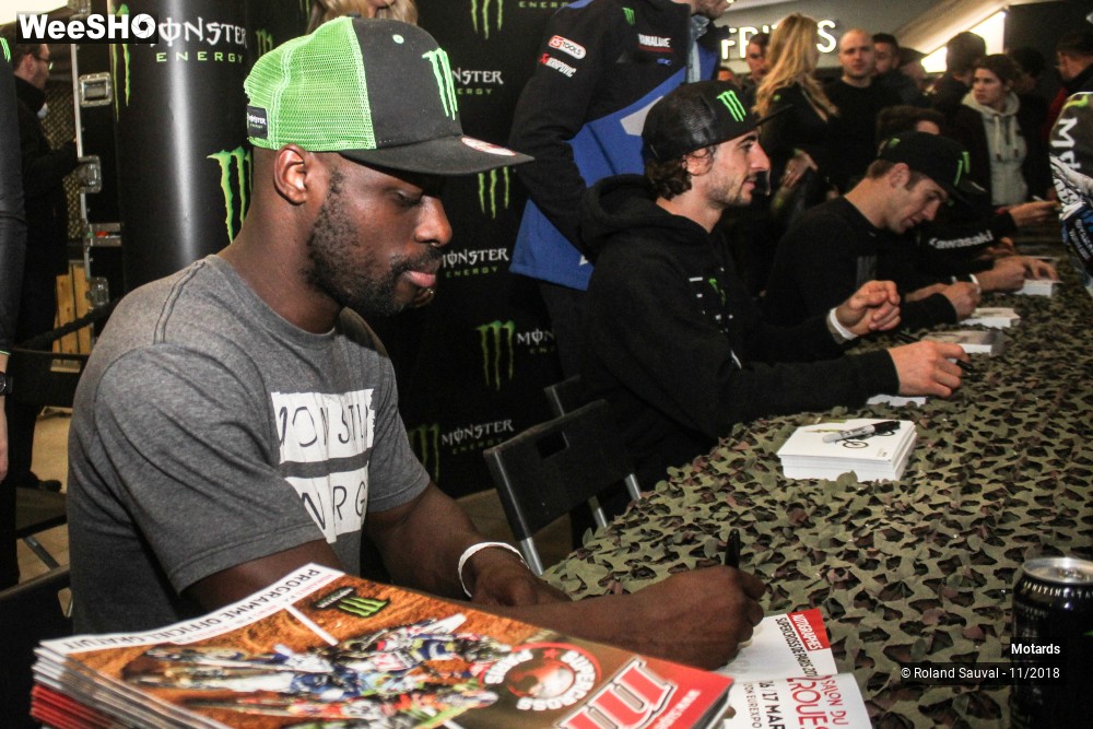 12/38 photos du spectacle l'animation du supercross Paris 2018