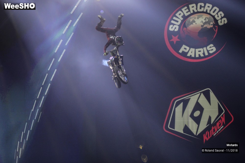 26/38 photos du spectacle l'animation du supercross Paris 2018