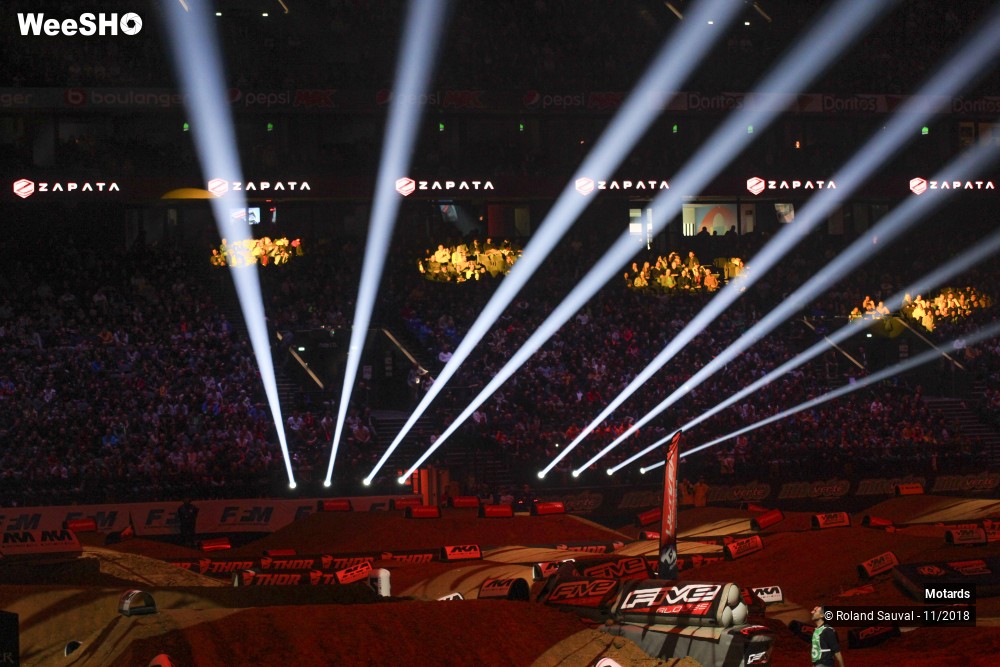 32/38 photos du spectacle l'animation du supercross Paris 2018