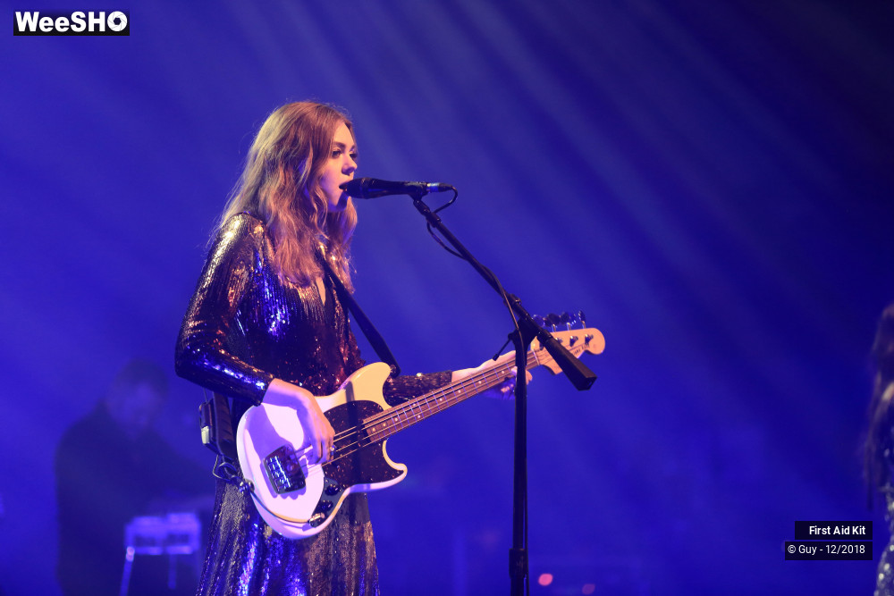 15/21 photos du spectacle First Aid Kit