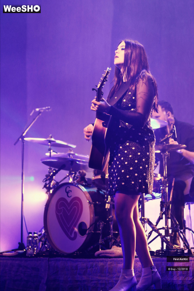 16/21 photos du spectacle First Aid Kit