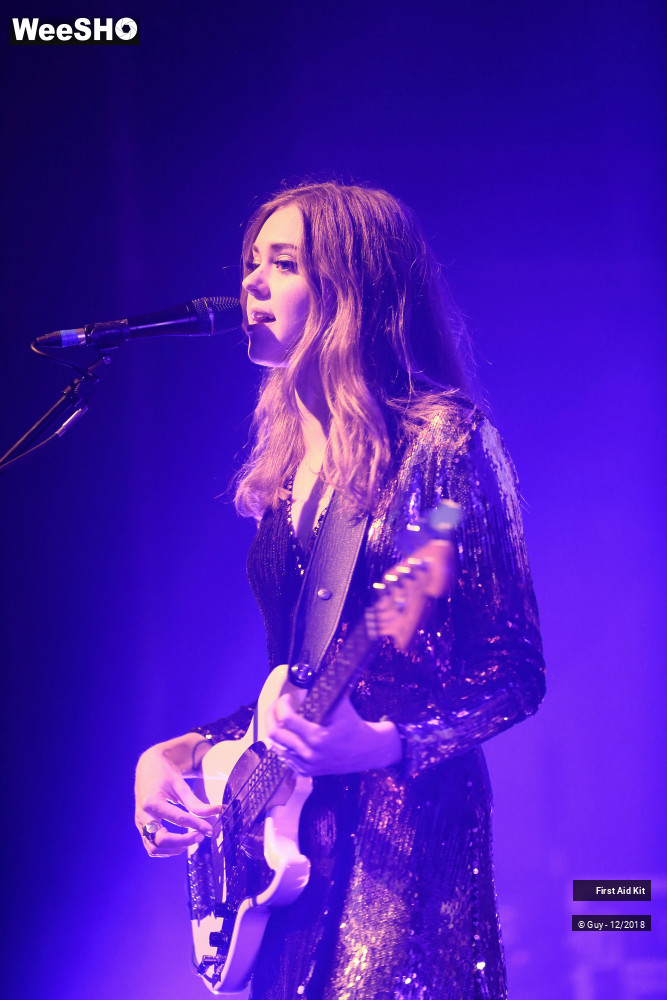 18/21 photos du spectacle First Aid Kit