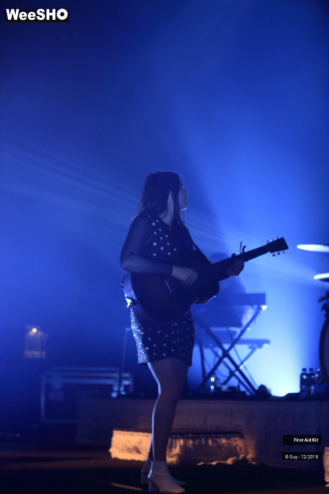 20/21 photos du spectacle First Aid Kit